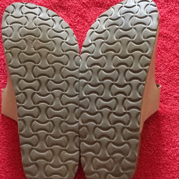 Sandals - Picture 2 of 3